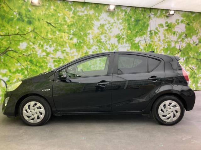 アクア S 保証書/純正 SDナビ/ETC/EBD付ABS/横滑り防止装置/アイドリングストップ/バックモニター/エアバッグ 運転席/エアバッグ 助手席/パワーウインドウ/エンジンスタートボタン バックカメラ(2枚目)