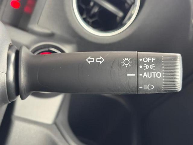 Ｎ－ＢＯＸカスタム ヒョウジュン　保証書／ホンダセンシング／電動スライドドア／シートヒーター　前席／車線逸脱防止支援システム／ヘッドランプ　ＬＥＤ／ＵＳＢジャック／ＥＢＤ付ＡＢＳ／横滑り防止装置／アイドリングストップ／禁煙車（11枚目）