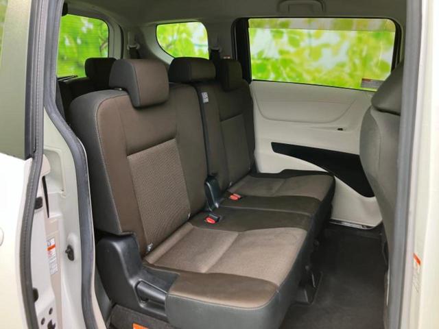 シエンタ Ｇ　純正　ＳＤナビ／フリップダウンモニター　純正　１２．１インチ／衝突安全装置／パノラミックビューモニター／車線逸脱防止支援システム／ヘッドランプ　ＬＥＤ／ＥＴＣ／ＥＢＤ付ＡＢＳ／横滑り防止装置（19枚目）