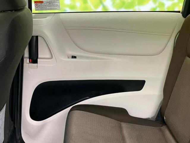 シエンタ Ｇ　純正　ＳＤナビ／フリップダウンモニター　純正　１２．１インチ／衝突安全装置／パノラミックビューモニター／車線逸脱防止支援システム／ヘッドランプ　ＬＥＤ／ＥＴＣ／ＥＢＤ付ＡＢＳ／横滑り防止装置（25枚目）