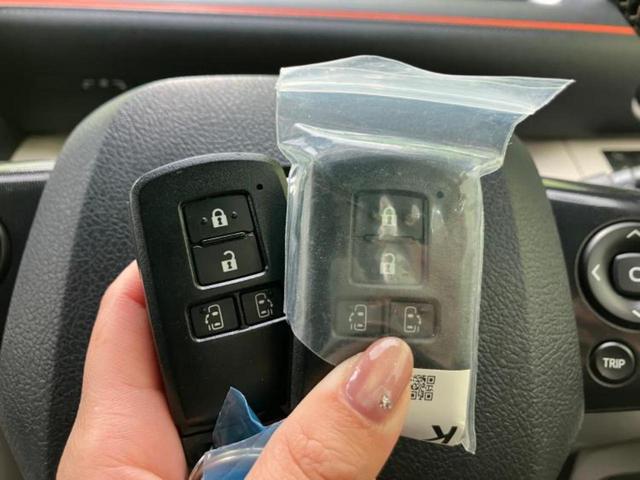 シエンタ Ｇ　純正　ＳＤナビ／フリップダウンモニター　純正　１２．１インチ／衝突安全装置／パノラミックビューモニター／車線逸脱防止支援システム／ヘッドランプ　ＬＥＤ／ＥＴＣ／ＥＢＤ付ＡＢＳ／横滑り防止装置（30枚目）