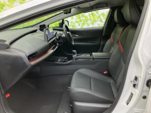 プリウス Ｚ　モデリスタエアロ／保証書／ディスプレイオーディオ＋ナビ／デジタルインナーミラー／衝突安全装置／シートヒーター　前席／全方位モニター／車線逸脱防止支援システム／シート　合皮　衝突被害軽減システム（6枚目）