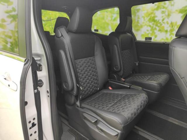 ヴォクシー Ｓ－Ｚ　★★★ディスプレイオーディオ＋ナビ１０．５インチ／トヨタセーフティセンス／両側電動スライドドア／シートヒーター　前席／車線逸脱防止支援システム／パーキングアシスト　バックガイド　衝突被害軽減システム（5枚目）