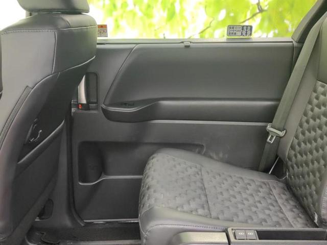 ヴォクシー Ｓ－Ｚ　★★★ディスプレイオーディオ＋ナビ１０．５インチ／トヨタセーフティセンス／両側電動スライドドア／シートヒーター　前席／車線逸脱防止支援システム／パーキングアシスト　バックガイド　衝突被害軽減システム（24枚目）