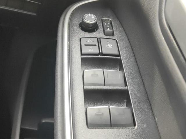 ヴォクシー Ｓ－Ｚ　★★★ディスプレイオーディオ＋ナビ１０．５インチ／トヨタセーフティセンス／両側電動スライドドア／シートヒーター　前席／車線逸脱防止支援システム／パーキングアシスト　バックガイド　衝突被害軽減システム（32枚目）