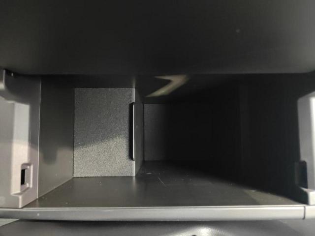 ヴォクシー Ｓ－Ｚ　★★★ディスプレイオーディオ＋ナビ１０．５インチ／トヨタセーフティセンス／両側電動スライドドア／シートヒーター　前席／車線逸脱防止支援システム／パーキングアシスト　バックガイド　衝突被害軽減システム（36枚目）