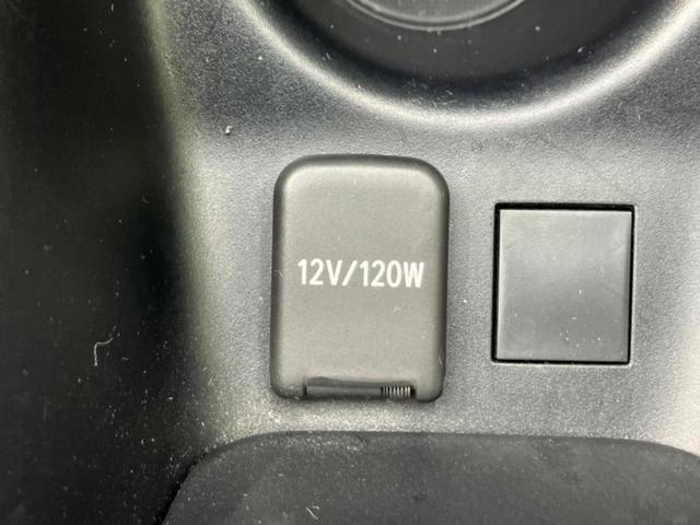 プリウス Ｓツーリングセレクション　新品タイヤ／モデリスタエアロ／保証書／純正　９インチ　ＳＤナビ／衝突安全装置／シートヒーター／車線逸脱防止支援システム／シート　合皮／ヘッドランプ　ＬＥＤ／Ｂｌｕｅｔｏｏｔｈ接続／ＥＴＣ　フルエアロ（29枚目）