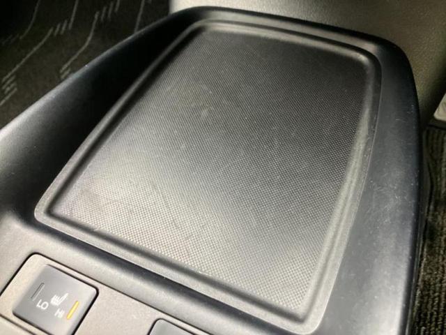 プリウス Ｓツーリングセレクション　新品タイヤ／モデリスタエアロ／保証書／純正　９インチ　ＳＤナビ／衝突安全装置／シートヒーター／車線逸脱防止支援システム／シート　合皮／ヘッドランプ　ＬＥＤ／Ｂｌｕｅｔｏｏｔｈ接続／ＥＴＣ　フルエアロ（36枚目）