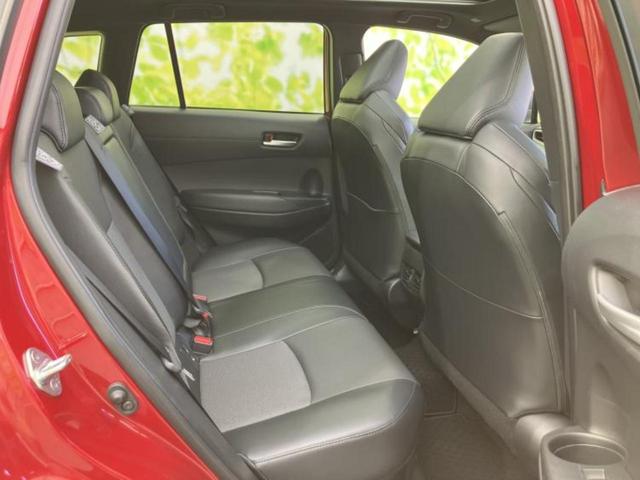 カローラクロス ハイブリッドＺ　ガラスルーフ／保証書／ディスプレイオーディオ＋ナビ／トヨタセーフティセンス／シートヒーター／パノラミックビューモニター／車線逸脱防止支援システム／シート　ハーフレザー／電動バックドア　全周囲カメラ（5枚目）