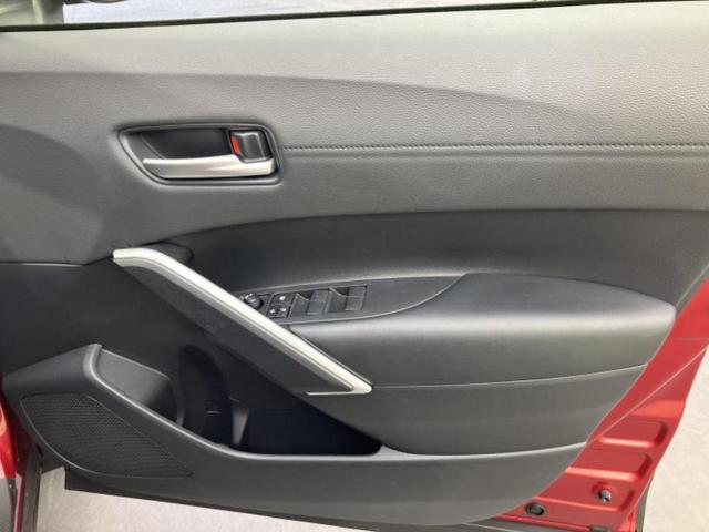 カローラクロス ハイブリッドＺ　ガラスルーフ／保証書／ディスプレイオーディオ＋ナビ／トヨタセーフティセンス／シートヒーター／パノラミックビューモニター／車線逸脱防止支援システム／シート　ハーフレザー／電動バックドア　全周囲カメラ（21枚目）