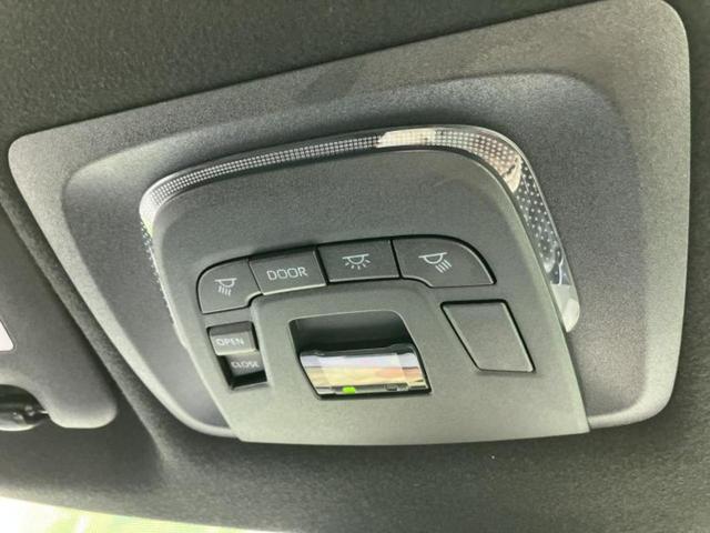 カローラクロス ハイブリッドＺ　ガラスルーフ／保証書／ディスプレイオーディオ＋ナビ／トヨタセーフティセンス／シートヒーター／パノラミックビューモニター／車線逸脱防止支援システム／シート　ハーフレザー／電動バックドア　全周囲カメラ（38枚目）