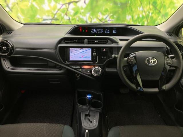 アクア Ｓスタイルブラック　保証書／純正　ＳＤナビ／衝突安全装置／車線逸脱防止支援システム／ＥＴＣ／ＥＢＤ付ＡＢＳ／横滑り防止装置／アイドリングストップ／バックモニター／フルセグＴＶ／エアバッグ　運転席／エアバッグ　助手席（4枚目）