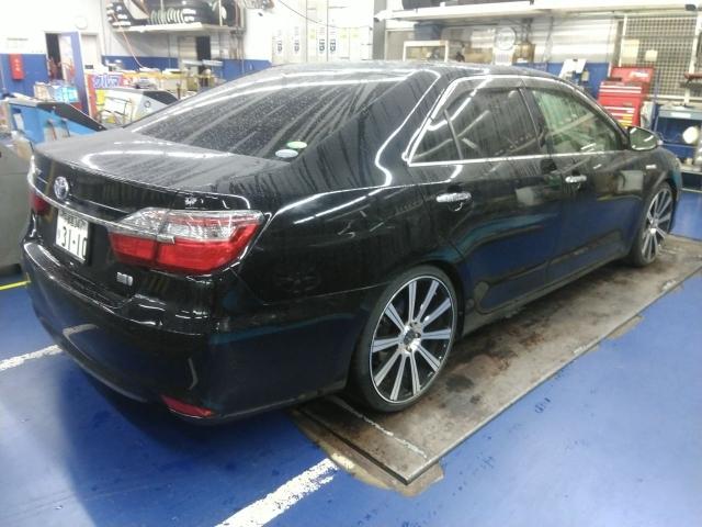 カムリ ハイブリッド　キーレス　ワンセグ　ナビ＆ＴＶ　２０アルミホイール　エアバッグ　オートマ　フル装備　ＨＩＤヘッドライト　ＥＴＣ　バックカメラ　スマートキー（3枚目）