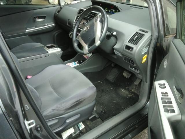 プリウスα Ｓツーリングセレクション　ワンオーナー　キーレス　フルセグ　ナビ＆ＴＶ　１７アルミホイール　エアバッグ　オートマ　フル装備　助手席エアバッグ　ＥＴＣ　バックカメラ　スマートキー（2枚目）