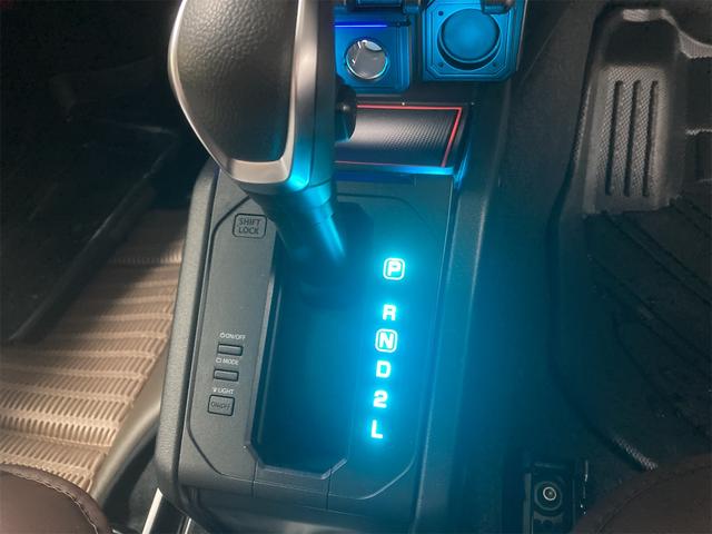 ジムニーシエラ ＪＣ　キーレス　フルセグ　ナビ＆ＴＶ　エアバッグ　オートマ　フル装備　助手席エアバッグ　ＥＴＣ　バックカメラ　スマートキー　シートヒーター（11枚目）