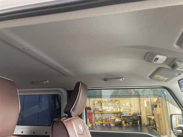 ジムニーシエラ ＪＣ　キーレス　フルセグ　ナビ＆ＴＶ　エアバッグ　オートマ　フル装備　助手席エアバッグ　ＥＴＣ　バックカメラ　スマートキー　シートヒーター（12枚目）