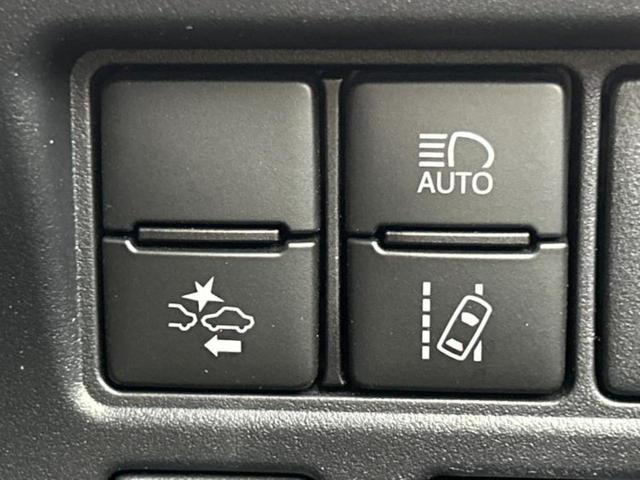 ヴォクシー ハイブリッドＺＳキラメキ２　新品タイヤ／純正　１０インチ　ＳＤナビ／フリップダウンモニター　純正　１２．１インチ／トヨタセーフティセンス／両側電動スライドドア／シートヒーター　前席／車線逸脱防止支援システム　衝突被害軽減システム（30枚目）