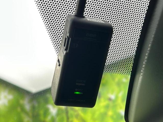 ヴォクシー ハイブリッドＺＳキラメキ２　新品タイヤ／純正　１０インチ　ＳＤナビ／フリップダウンモニター　純正　１２．１インチ／トヨタセーフティセンス／両側電動スライドドア／シートヒーター　前席／車線逸脱防止支援システム　衝突被害軽減システム（39枚目）