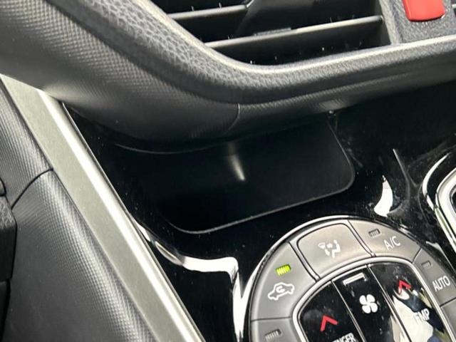 ヴォクシー ハイブリッドＺＳキラメキ２　新品タイヤ／純正　１０インチ　ＳＤナビ／フリップダウンモニター　純正　１２．１インチ／トヨタセーフティセンス／両側電動スライドドア／シートヒーター　前席／車線逸脱防止支援システム　衝突被害軽減システム（47枚目）