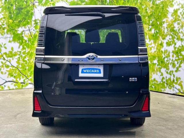 ヴォクシー ハイブリッドＺＳキラメキ２　新品タイヤ／純正　１０インチ　ＳＤナビ／フリップダウンモニター　純正　１２．１インチ／トヨタセーフティセンス／両側電動スライドドア／シートヒーター　前席／車線逸脱防止支援システム　衝突被害軽減システム（56枚目）