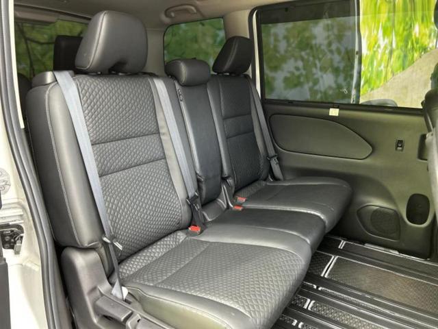 セレナ ハイウェイスターVアーバンクロム 新品タイヤ/純正 10インチ メモリーナビ/エマージェンシーブレーキ/両側電動スライドドア/シートヒーター 前席/車線逸脱防止支援システム/シート 撥水加工/プロパイロット/ヘッドランプ LED(6枚目)