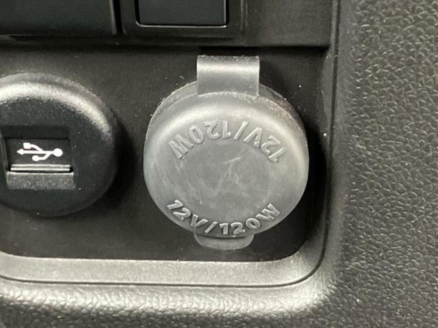 ＷＥＣＡＲＳでは各商談席に大型モニターをご用意しております！見やすい大画面でゆったりと全国の在庫をご覧いただけます！是非ご来店お待ちしております！