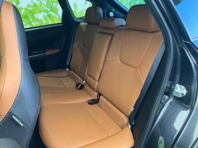 インプレッサ 4WD STi Aライン サンルーフ/社外 SDナビ/シートヒーター 前席/シート フルレザー/ドライブレコーダー 社外/ヘッドランプ HID/Bluetooth接続/ETC/EBD付ABS/横滑り防止装置 革シート 4WD(8枚目)