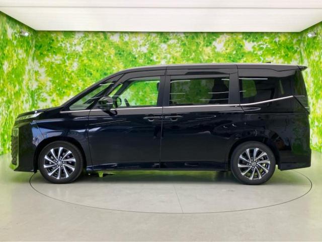 ヴォクシー Ｓ－Ｚ　★★★新品タイヤ／保証書／純正　１０インチ　ＳＤナビ／トヨタセーフティセンス／両側電動スライドドア／シートヒーター　前席／車線逸脱防止支援システム／シート　ハーフレザー／ヘッドランプ　ＬＥＤ（2枚目）