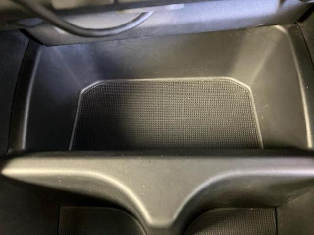 フィットハイブリッド ハイブリッド・Ｆパッケージ　純正　ＳＤナビ／シートヒーター　前席／ヘッドランプ　ＬＥＤ／Ｂｌｕｅｔｏｏｔｈ接続／ＥＴＣ／ＥＢＤ付ＡＢＳ／横滑り防止装置／アイドリングストップ／バックモニター／フルセグＴＶ／ＤＶＤ　バックカメラ（38枚目）