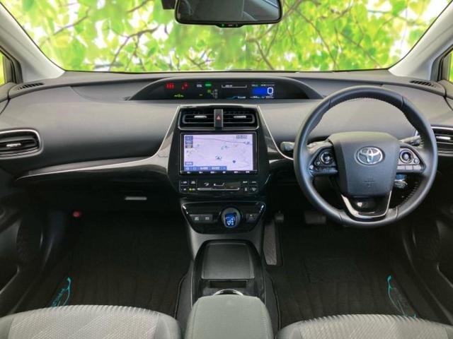 プリウス Ａ　純正　９インチ　ＳＤナビ／トヨタセーフティセンス／車線逸脱防止支援システム／パーキングアシスト　自動操舵／ドライブレコーダー　純正／ヘッドランプ　ＬＥＤ／Ｂｌｕｅｔｏｏｔｈ接続／ＥＴＣ２．０　ドラレコ（4枚目）