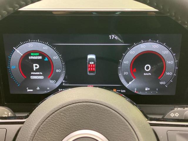 セレナ ｅパワーハイウェイスターＶ　新品タイヤ／保証書／純正　１２．３インチ　メモリーナビ／インテリジェントルームミラー／エマージェンシーブレーキ／両側電動スライドドア／シートヒーター　前席／アラウンドビューモニター　全周囲カメラ（14枚目）