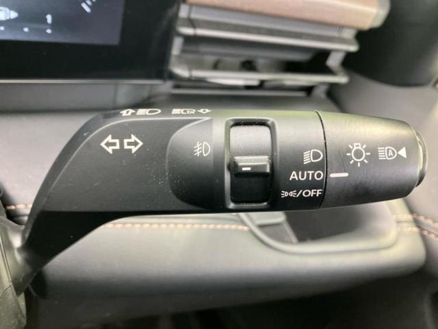 セレナ ｅパワーハイウェイスターＶ　新品タイヤ／保証書／純正　１２．３インチ　メモリーナビ／インテリジェントルームミラー／エマージェンシーブレーキ／両側電動スライドドア／シートヒーター　前席／アラウンドビューモニター　全周囲カメラ（16枚目）