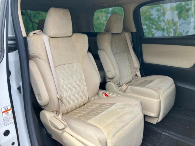 アルファードハイブリッド ４ＷＤハイブリッドＸ　純正　９インチ　ＳＤナビ／フリップダウンモニター　純正　１２．８インチ／デジタルインナーミラー／トヨタセーフティセンス／両側電動スライドドア／車線逸脱防止支援システム／ドライブレコーダー　前後　４ＷＤ（6枚目）