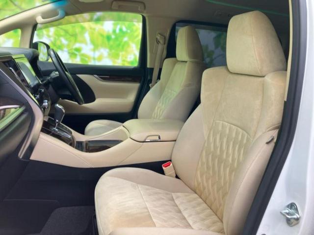 アルファードハイブリッド ４ＷＤハイブリッドＸ　純正　９インチ　ＳＤナビ／フリップダウンモニター　純正　１２．８インチ／デジタルインナーミラー／トヨタセーフティセンス／両側電動スライドドア／車線逸脱防止支援システム／ドライブレコーダー　前後　４ＷＤ（7枚目）