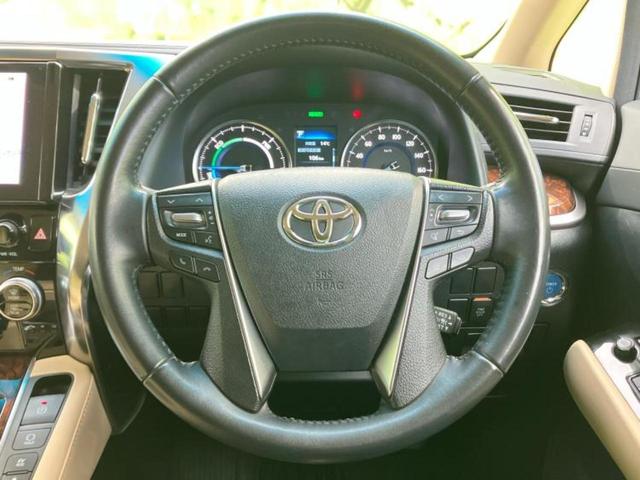 アルファードハイブリッド ４ＷＤハイブリッドＸ　純正　９インチ　ＳＤナビ／フリップダウンモニター　純正　１２．８インチ／デジタルインナーミラー／トヨタセーフティセンス／両側電動スライドドア／車線逸脱防止支援システム／ドライブレコーダー　前後　４ＷＤ（15枚目）