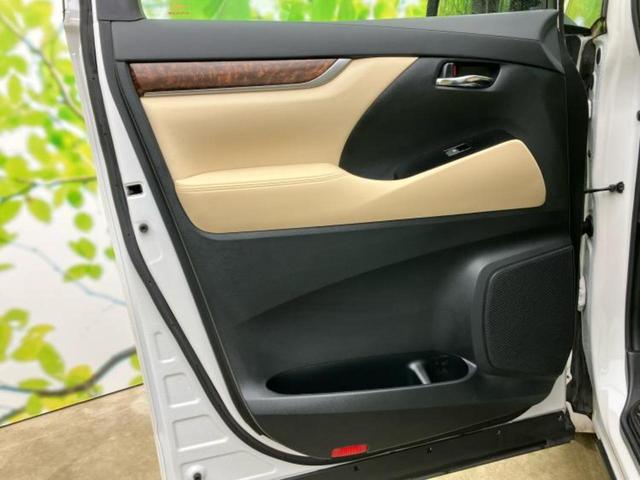 アルファードハイブリッド ４ＷＤハイブリッドＸ　純正　９インチ　ＳＤナビ／フリップダウンモニター　純正　１２．８インチ／デジタルインナーミラー／トヨタセーフティセンス／両側電動スライドドア／車線逸脱防止支援システム／ドライブレコーダー　前後　４ＷＤ（22枚目）