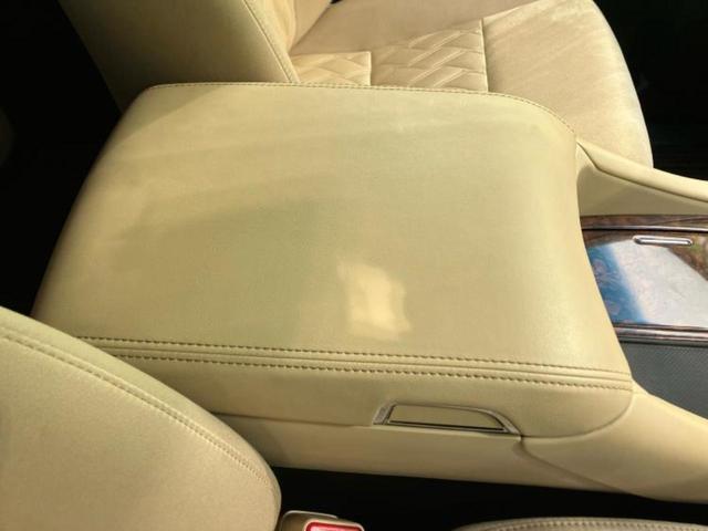 アルファードハイブリッド ４ＷＤハイブリッドＸ　純正　９インチ　ＳＤナビ／フリップダウンモニター　純正　１２．８インチ／デジタルインナーミラー／トヨタセーフティセンス／両側電動スライドドア／車線逸脱防止支援システム／ドライブレコーダー　前後　４ＷＤ（37枚目）