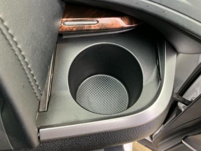 アルファードハイブリッド ４ＷＤハイブリッドＸ　純正　９インチ　ＳＤナビ／フリップダウンモニター　純正　１２．８インチ／デジタルインナーミラー／トヨタセーフティセンス／両側電動スライドドア／車線逸脱防止支援システム／ドライブレコーダー　前後　４ＷＤ（46枚目）