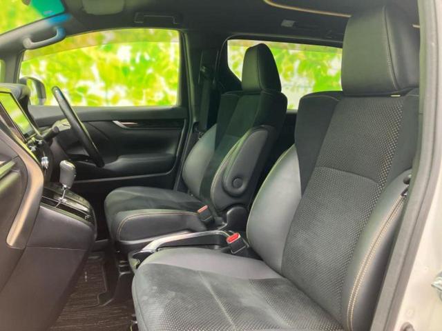 アルファード Ｓタイプゴールド　新品タイヤ／ディスプレイオーディオ＋ナビ９インチ／フリップダウンモニター　純正　１２．１インチ／トヨタセーフティセンス／両側電動スライドドア／車線逸脱防止支援システム／シート　ハーフレザー　ＤＶＤ再生（7枚目）