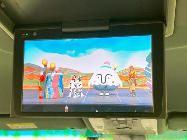 アルファード Ｓタイプゴールド　新品タイヤ／ディスプレイオーディオ＋ナビ９インチ／フリップダウンモニター　純正　１２．１インチ／トヨタセーフティセンス／両側電動スライドドア／車線逸脱防止支援システム／シート　ハーフレザー　ＤＶＤ再生（14枚目）