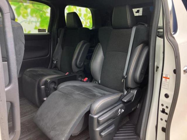 アルファード Ｓタイプゴールド　新品タイヤ／ディスプレイオーディオ＋ナビ９インチ／フリップダウンモニター　純正　１２．１インチ／トヨタセーフティセンス／両側電動スライドドア／車線逸脱防止支援システム／シート　ハーフレザー　ＤＶＤ再生（26枚目）