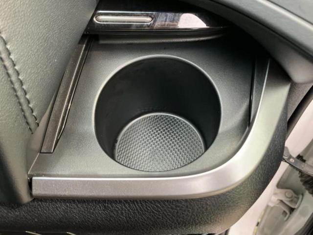 アルファード Ｓタイプゴールド　新品タイヤ／ディスプレイオーディオ＋ナビ９インチ／フリップダウンモニター　純正　１２．１インチ／トヨタセーフティセンス／両側電動スライドドア／車線逸脱防止支援システム／シート　ハーフレザー　ＤＶＤ再生（48枚目）