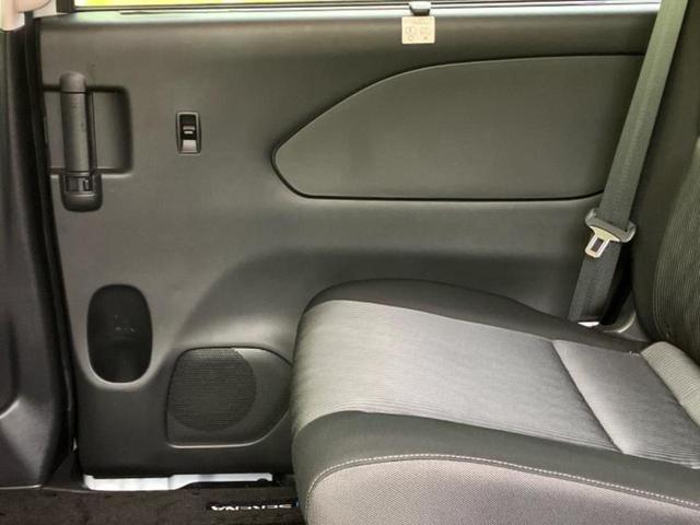 セレナ ｅパワーハイウェイスターＶ　新品タイヤ／純正　１０インチ　ＳＤナビ／フリップダウンモニター／インテリジェントルームミラー／衝突安全装置／両側電動スライドドア／アラウンドビューモニター／プロパイロット／ヘッドランプ　ＬＥＤ　ＥＴＣ（25枚目）