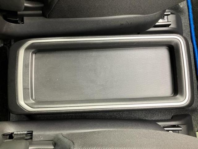 セレナ ｅパワーハイウェイスターＶ　新品タイヤ／純正　１０インチ　ＳＤナビ／フリップダウンモニター／インテリジェントルームミラー／衝突安全装置／両側電動スライドドア／アラウンドビューモニター／プロパイロット／ヘッドランプ　ＬＥＤ　ＥＴＣ（40枚目）