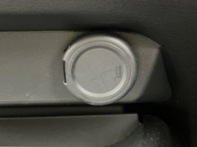 ノート Ｘ　純正　９インチ　メモリーナビ／エマージェンシーブレーキ／車線逸脱防止支援システム／ドライブレコーダー　純正／ヘッドランプ　ＬＥＤ／Ｂｌｕｅｔｏｏｔｈ接続／ＥＢＤ付ＡＢＳ／横滑り防止装置　バックカメラ（35枚目）