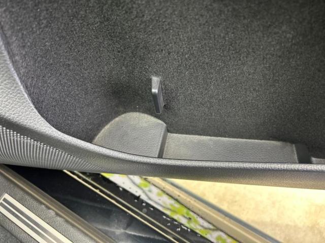 レヴォーグ ４ＷＤ１．６ＳＴＩスポーツアイサイト　新品タイヤ／ＳＴＩエアロ／純正　ＳＤナビ／アイサイト／シートヒーター　前席／車線逸脱防止支援システム／シート　合皮／ヘッドランプ　ＬＥＤ／Ｂｌｕｅｔｏｏｔｈ接続／ＥＴＣ／ＥＢＤ付ＡＢＳ　フルエアロ（44枚目）