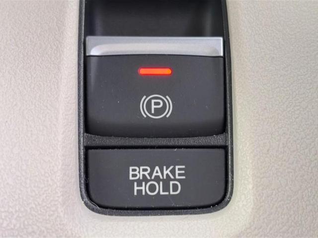 Ｎ－ＢＯＸ ヒョウジュン　保証書／ホンダセンシング／電動スライドドア／車線逸脱防止支援システム／ヘッドランプ　ＬＥＤ／ＥＢＤ付ＡＢＳ／横滑り防止装置／アイドリングストップ／禁煙車／エアバッグ　運転席／エアバッグ　助手席（17枚目）