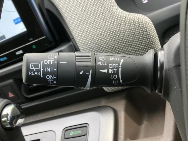 フリード ｅＨＥＶエアー　保証書／純正　８インチ　ナビ／ホンダセンシング／両側電動スライドドア／車線逸脱防止支援システム／登録済未使用車／ヘッドランプ　ＬＥＤ／ＵＳＢジャック／Ｂｌｕｅｔｏｏｔｈ接続／ＥＢＤ付ＡＢＳ　禁煙車（17枚目）