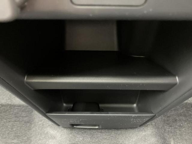 フリード ｅＨＥＶエアー　保証書／純正　８インチ　ナビ／ホンダセンシング／両側電動スライドドア／車線逸脱防止支援システム／登録済未使用車／ヘッドランプ　ＬＥＤ／ＵＳＢジャック／Ｂｌｕｅｔｏｏｔｈ接続／ＥＢＤ付ＡＢＳ　禁煙車（40枚目）