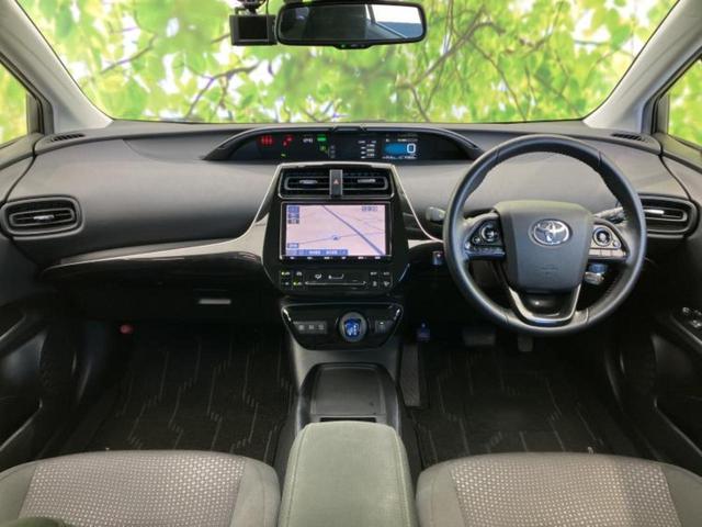 プリウス Ｓセーフティプラス２　保証書／純正　９インチ　ＳＤナビ／トヨタセーフティセンス／全方位モニター／車線逸脱防止支援システム／ヘッドランプ　ＬＥＤ／Ｂｌｕｅｔｏｏｔｈ接続／ＥＢＤ付ＡＢＳ／横滑り防止装置　衝突被害軽減システム（4枚目）